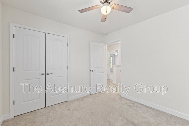 Building Photo - 404 Avery Glenn Way