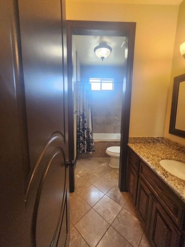 Building Photo - 2331 Calloway Dr