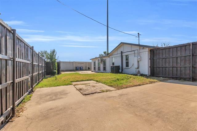 Building Photo - 12904 Rosser Rd