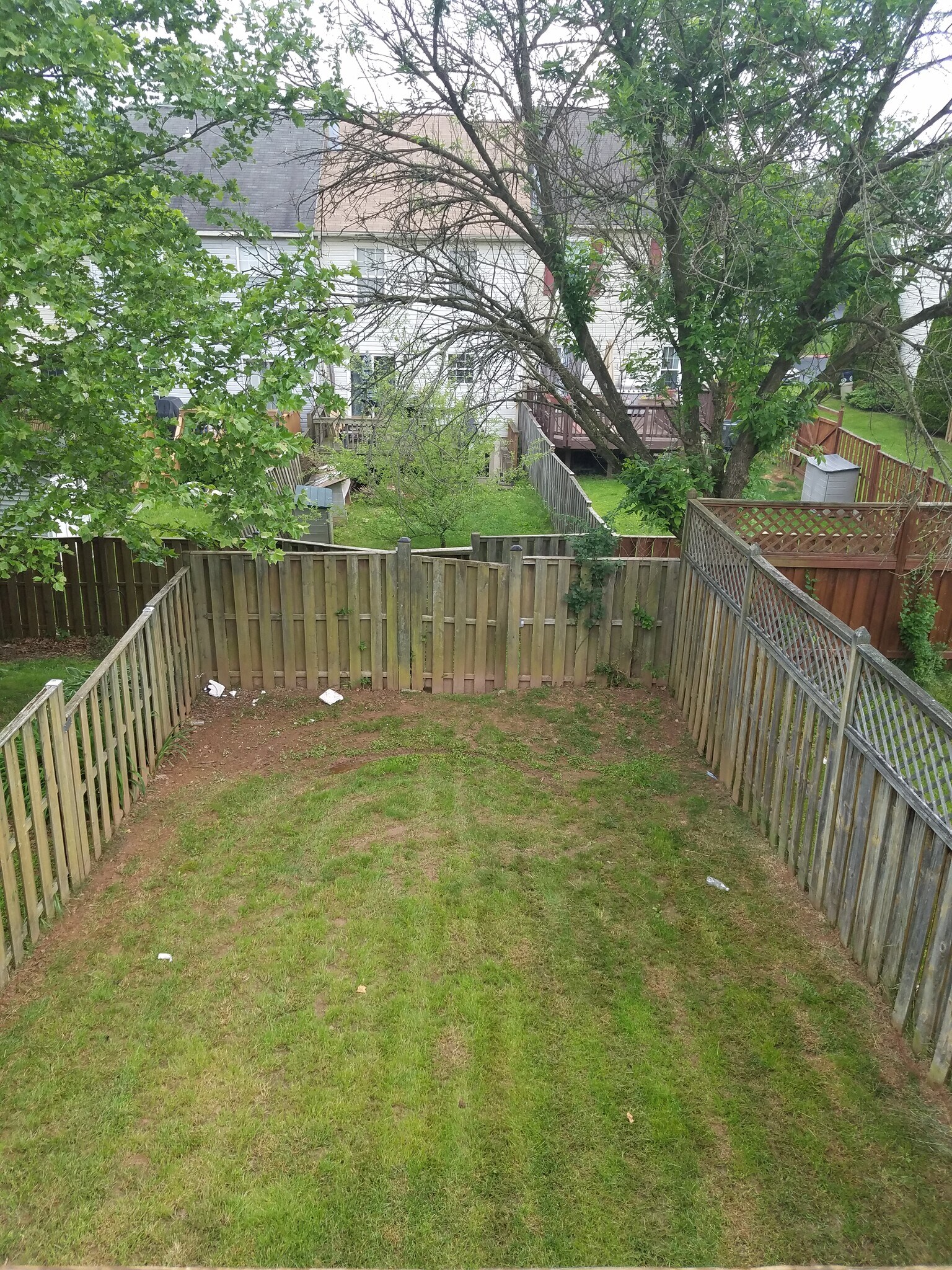 Overlooking deck w/ fenced in yard - 358 Delmar Ct
