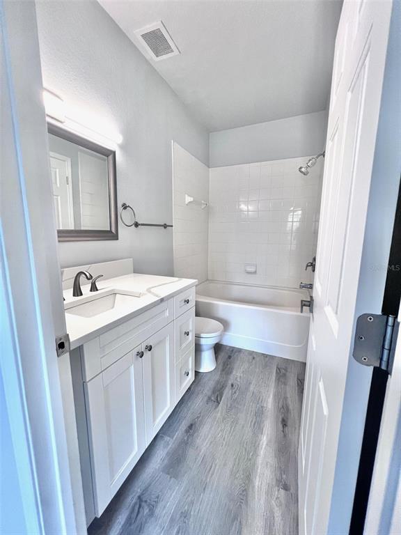 Building Photo - 2250 Portofino Pl