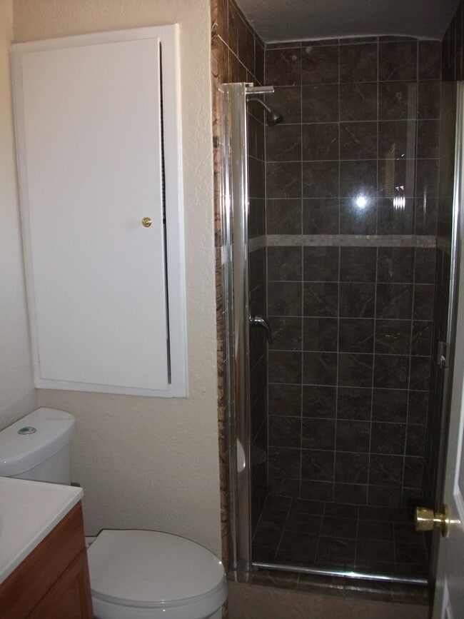 Building Photo - East San Jose Three Bedroom House for Rent