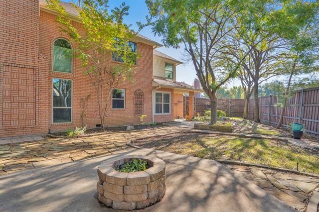 Building Photo - 901 Brentwood Dr