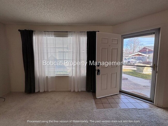 Building Photo - 1420 Douglas Ave