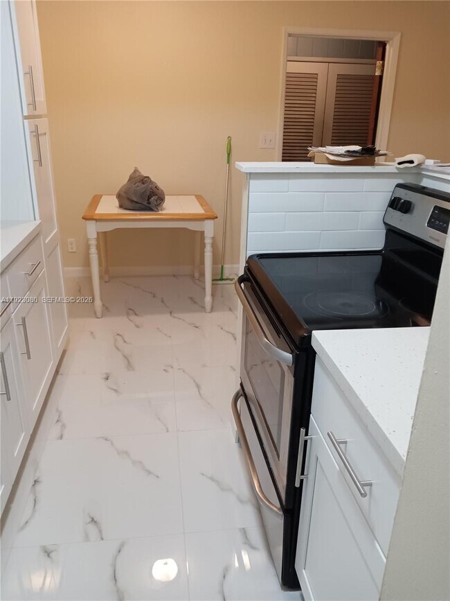 Building Photo - 5861 NE 18th Ave