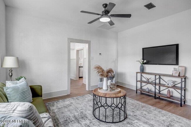 Building Photo - 23 Mulberry St