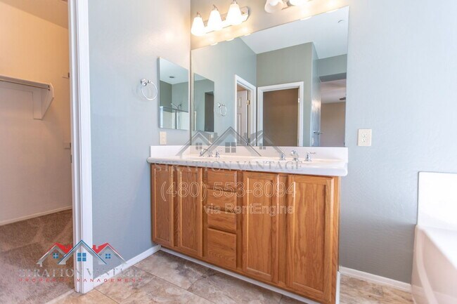 Building Photo - 9136 W Meadow Dr