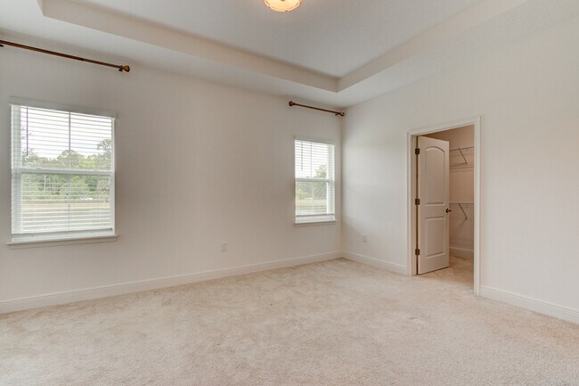 Building Photo - 5563 Estero Loop