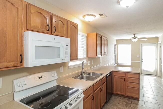 Building Photo - 9743 Centennial Ct