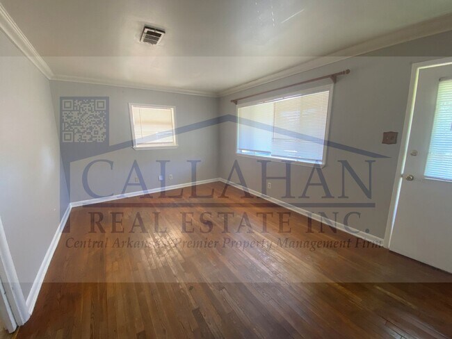 Building Photo - NLR 2 Bedroom Home