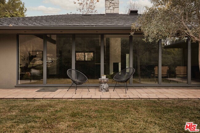 Building Photo - 775 San Rafael Terrace