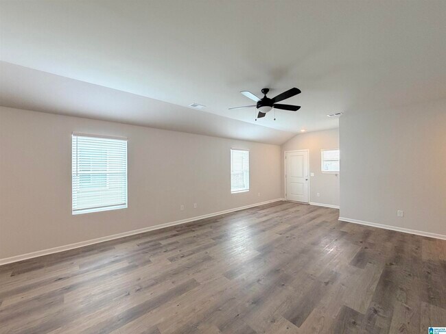 Building Photo - 360 TIMBER Pass