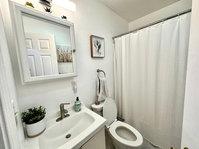 Building Photo - 21 Westbourne Terrace