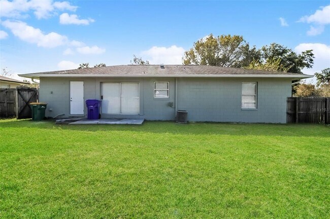 Building Photo - 1422 Kaley Ave