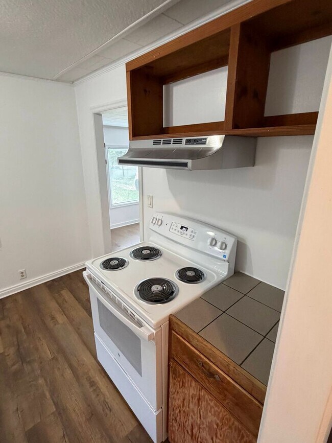 Building Photo - 2 Bedroom House in Eugene