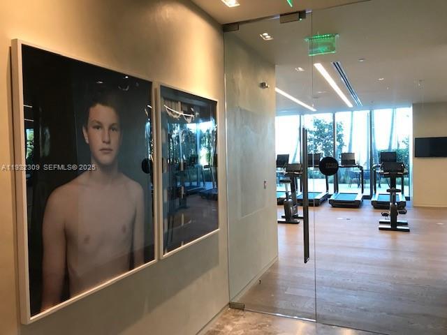 Building Photo - 480 NE 31st St