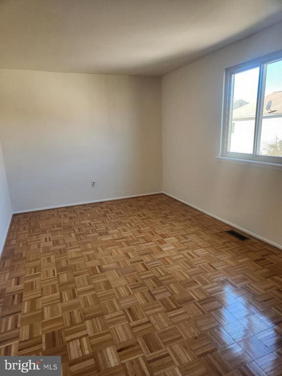 Building Photo - 10224 Dedaker St