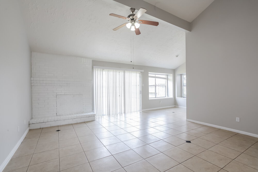 Building Photo - 16158 Coyridge Ln