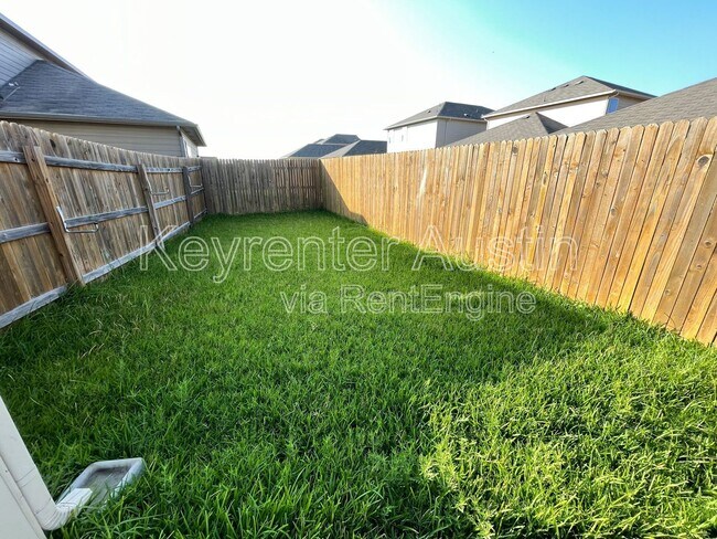 Building Photo - 12105 Greywacke Dr