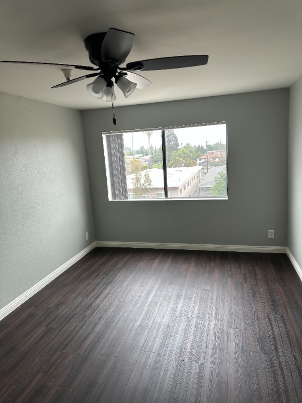 Building Photo - 5811 Tujunga Ave