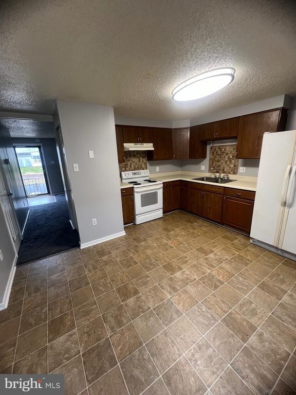 Building Photo - 1117 Davis St