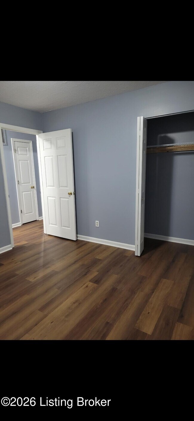 Building Photo - 1532 W Breckinridge St