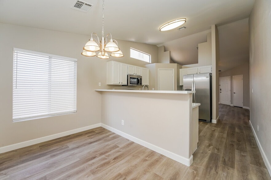Building Photo - 3639 Covewick Dr