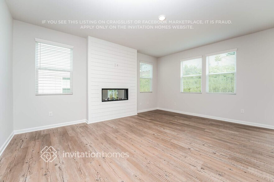 Building Photo - 7200 Brushwood Bnd