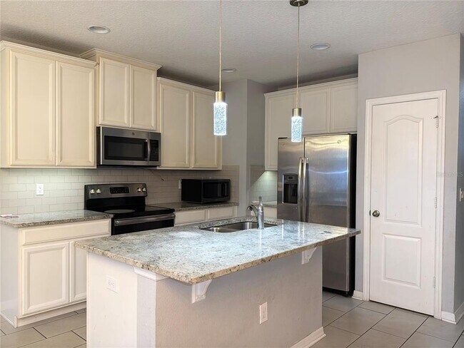 Building Photo - 1031 Flowing Tide Dr