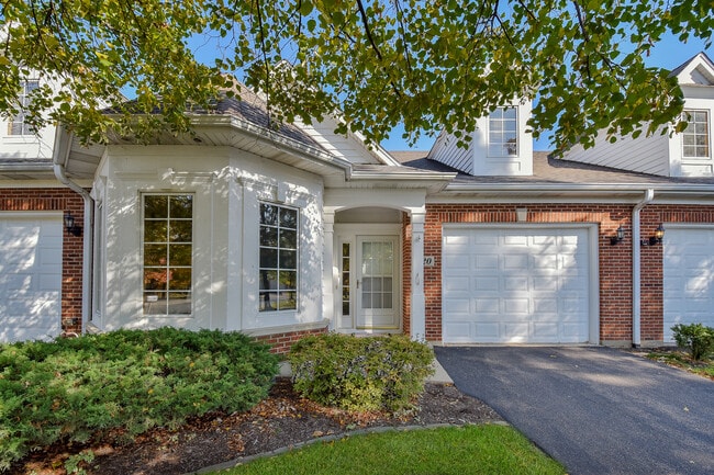 Building Photo - 385 Delnor Glen Dr
