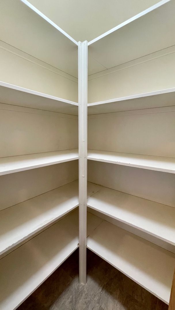 Building Photo - Adorable Open Layout 3BD/2BA Home Located In Town! 2 Living Rooms~Gas Fireplace~Fenced Yard!