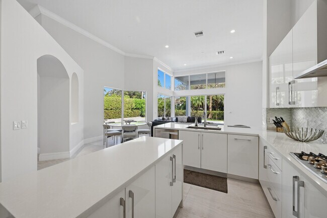 Building Photo - 5006 NW 24th Cir