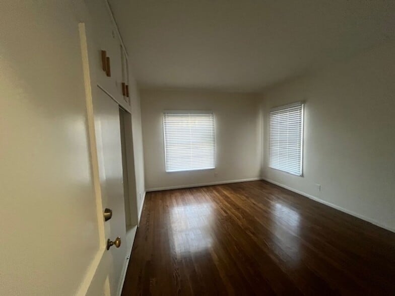 Building Photo - 740 E Carson St