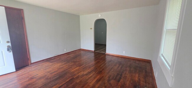 Building Photo - 2112 Rangeline Rd