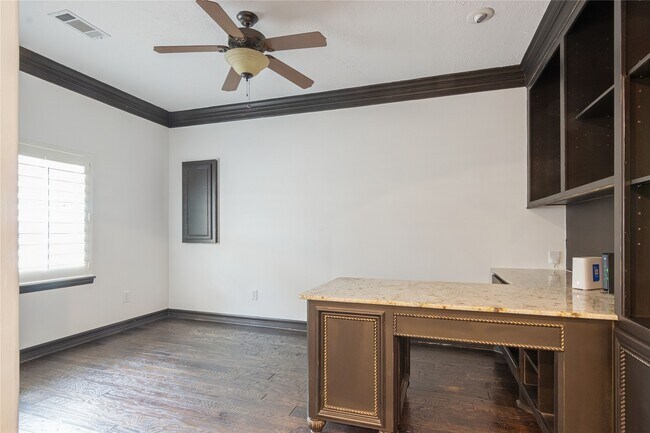 Building Photo - 5306 Norborne Ln