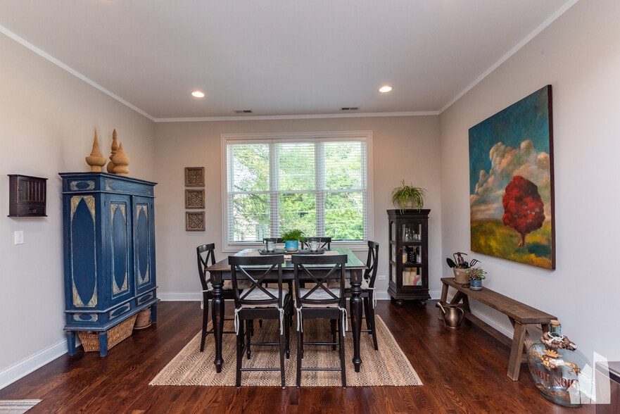 Building Photo - 839 Lyman Ave