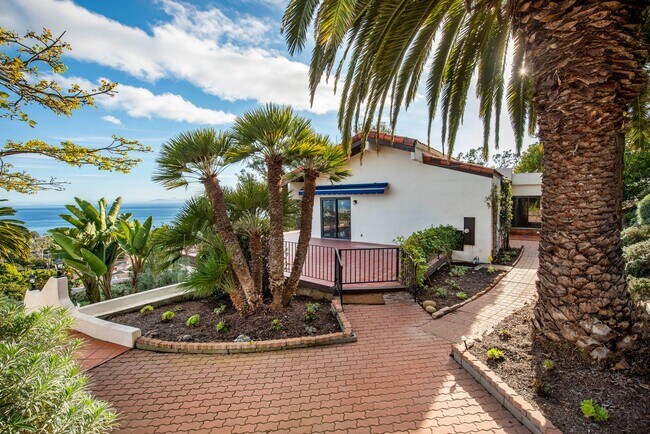 Building Photo - 4,000 SQ. FT. MESA HOME WITH OCEAN & HARBO...