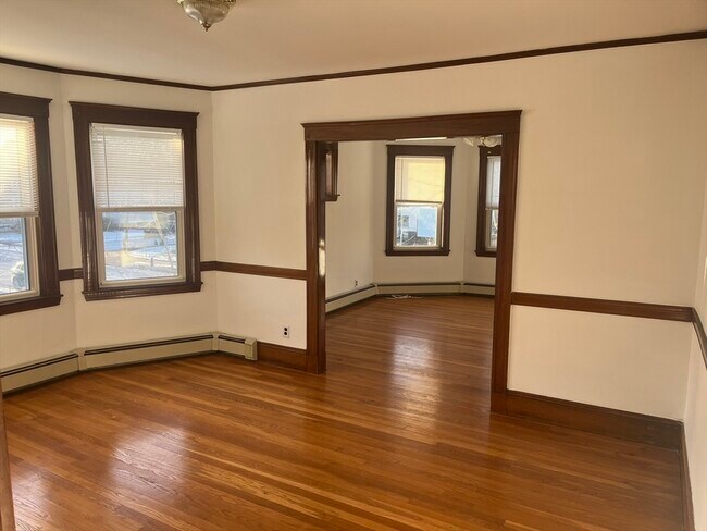 Building Photo - 98 Dexter Ave