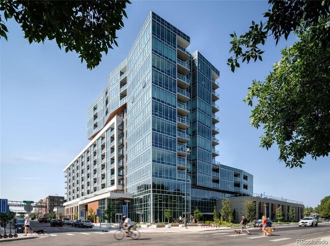 Building Photo - 4200 W 17th Ave