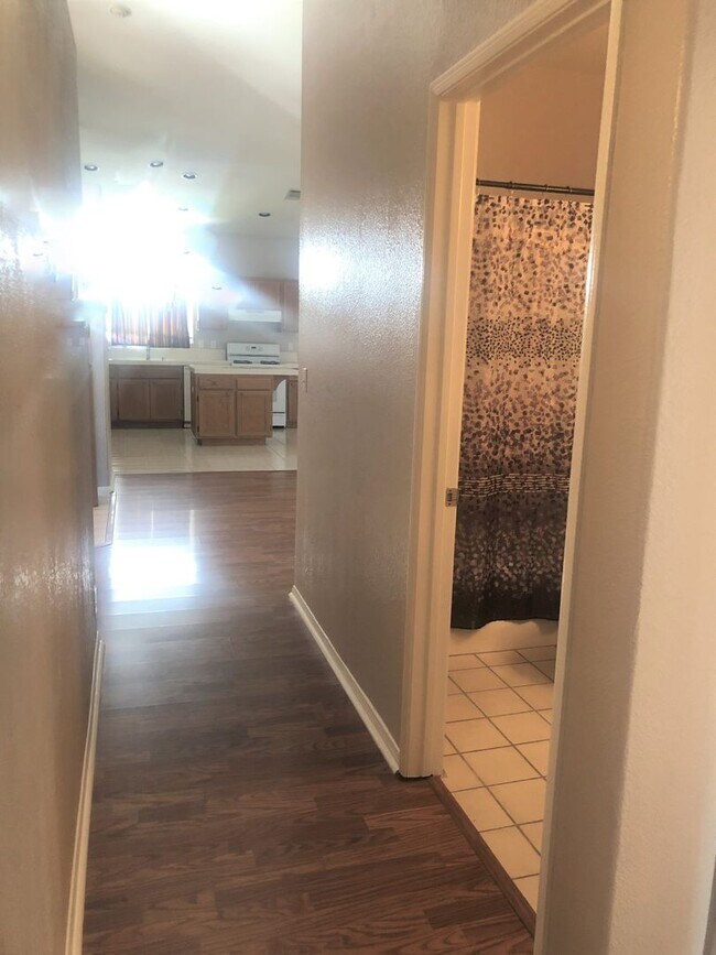 Building Photo - Available Now! Desired Location PLUS a Sparkling Pool!!!!