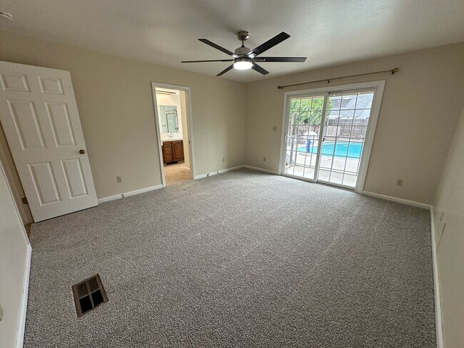 Building Photo - 1780 Paddock Ln