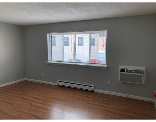 Building Photo - 73 Nicholas Rd