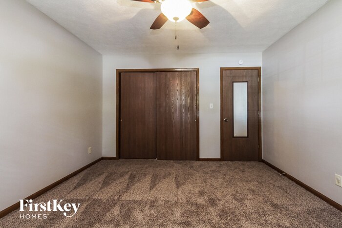 Building Photo - 8240 Parsley Ln