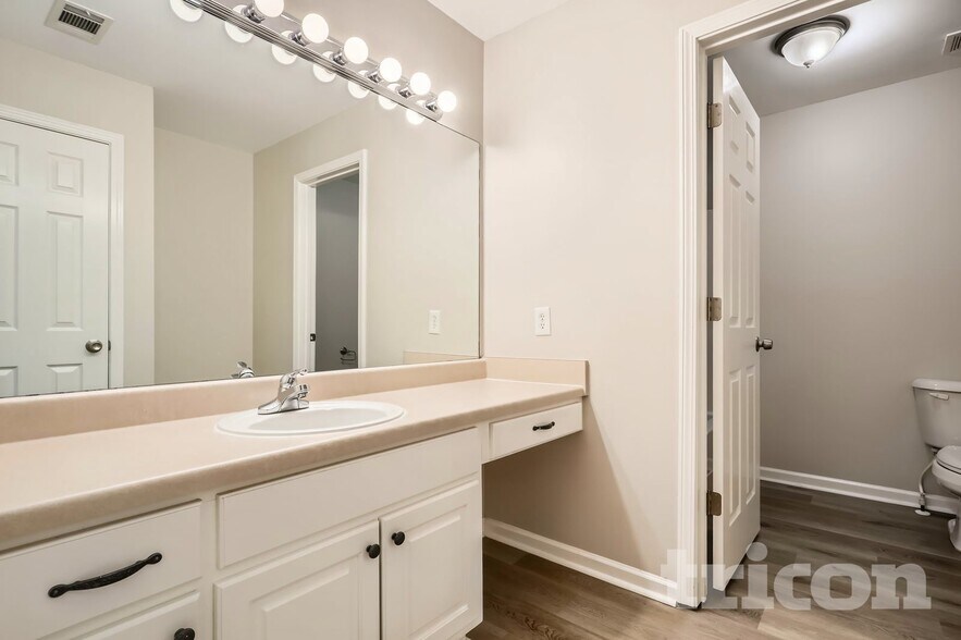 Building Photo - 2485 Highland Golf Course Cir SE