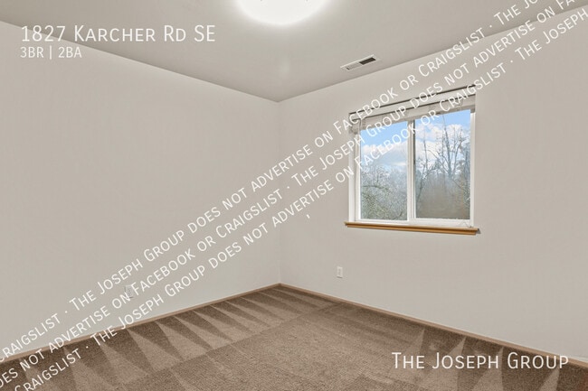 Building Photo - 1827 Karcher Rd SE