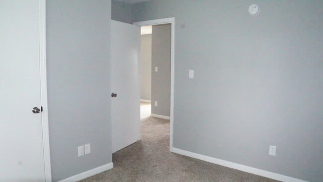 Building Photo - Cute Home in Great Area of Oak Grove