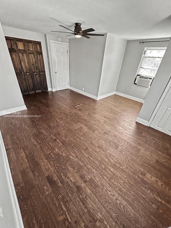 Building Photo - University City Charm Meets Modern Comfort / 4 Beds & 2 Baths / Available Now!