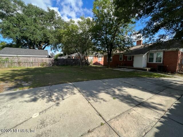 Building Photo - 2144 Southampton Rd