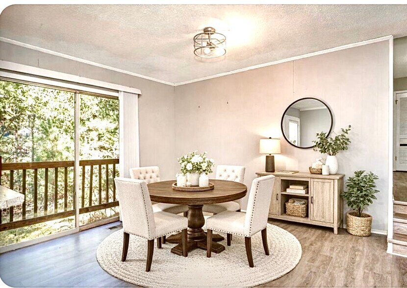 Building Photo - 758 Amber Dr