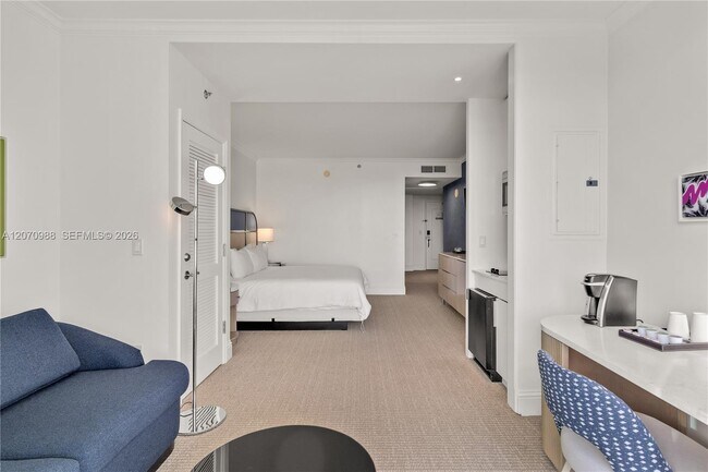 Building Photo - 4401 Collins Ave